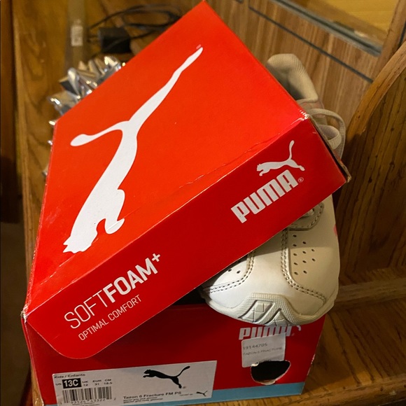 Kids PUMAs BNIB - Picture 2 of 3